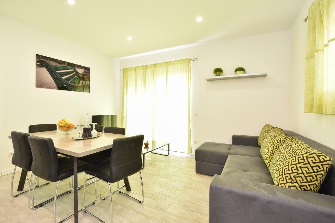 Apartmani Iva&Ante Dugi Rat Exteriör bild